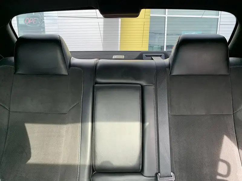 2017 Dodge Challenger, oranžová, 60 473 km, dovoz Kanada — foto 11 z 12