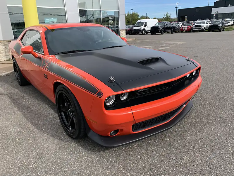2017 Dodge Challenger, oranžová, 60 473 km, dovoz Kanada — foto 3 z 12