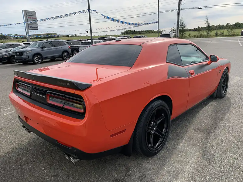 2017 Dodge Challenger, oranžová, 60 473 km, dovoz Kanada — foto 5 z 12