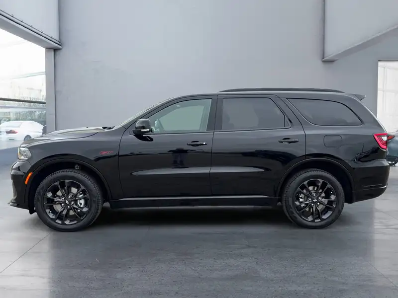 2027 Dodge Durango GT Plus, černá, 17 km, dovoz Kanada — foto 2 z 12