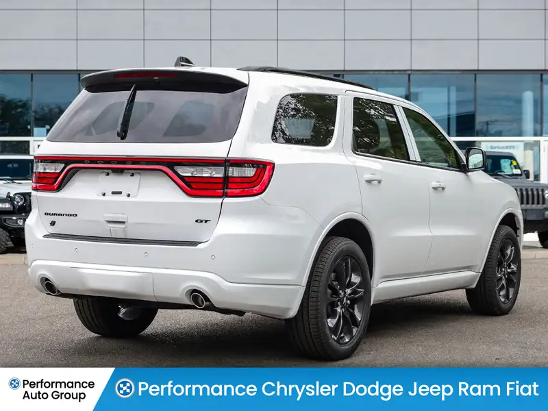 2026 Dodge Durango GT Plus, bílá, dovoz Kanada — foto 2 z 12