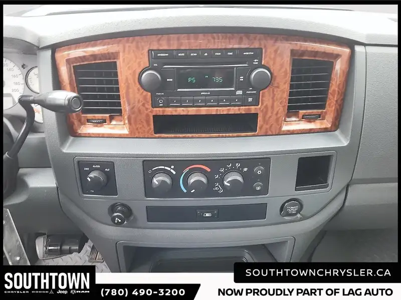 2006 Dodge RAM SLT, bílá, 318 966 km, dovoz Kanada — foto 12 z 12