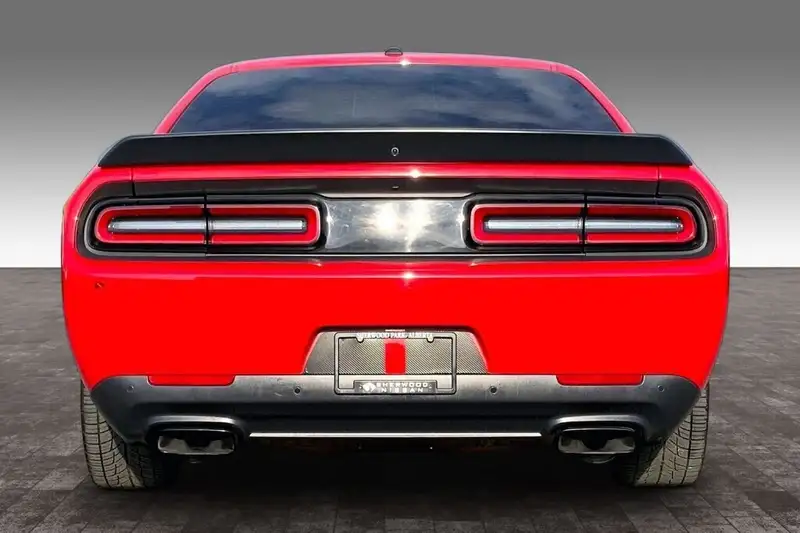 2016 Dodge Challenger SRT HELLCAT, červená, 65 203 km, dovoz Kanada — foto 4 z 12