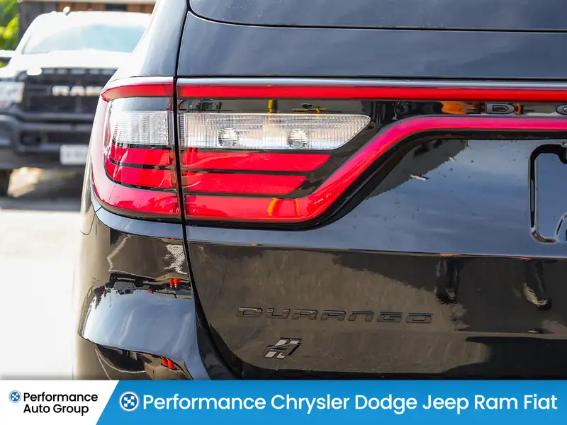 2026 Dodge Durango GT Plus, černá, dovoz Kanada — foto 11 z 12