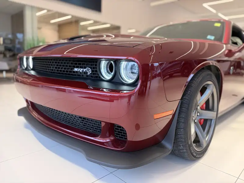 2018 Dodge Challenger SRT Hellcat, červená, 35 004 km, dovoz Kanada — foto 2 z 12