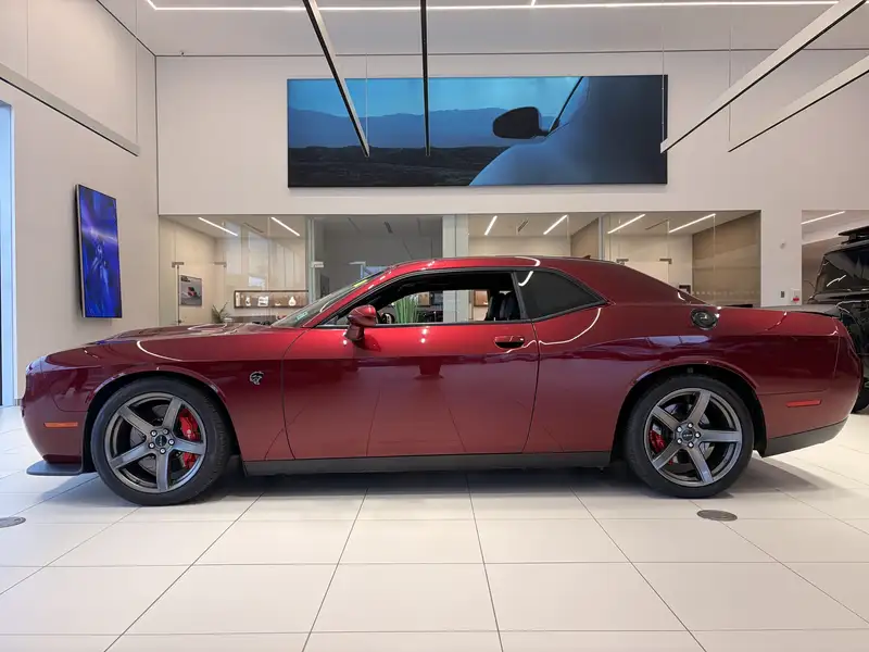 2018 Dodge Challenger SRT Hellcat, červená, 35 004 km, dovoz Kanada — foto 4 z 12