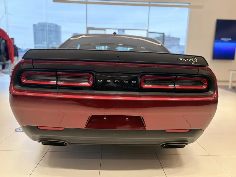 2018 Dodge Challenger SRT Hellcat, červená, 35 004 km, dovoz Kanada — foto 5 z 12