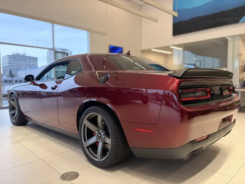 2018 Dodge Challenger SRT Hellcat, červená, 35 004 km, dovoz Kanada — foto 7 z 12