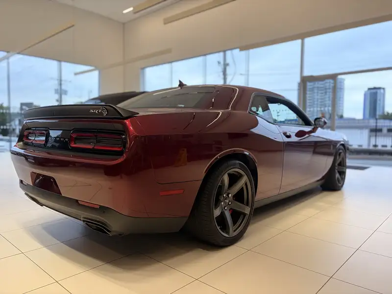 2018 Dodge Challenger SRT Hellcat, červená, 35 004 km, dovoz Kanada — foto 9 z 12