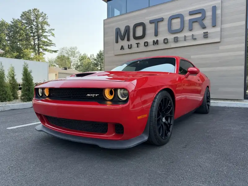 2016 Dodge Challenger SRT Hellcat, červená, 122 393 km, dovoz Kanada — foto 2 z 12