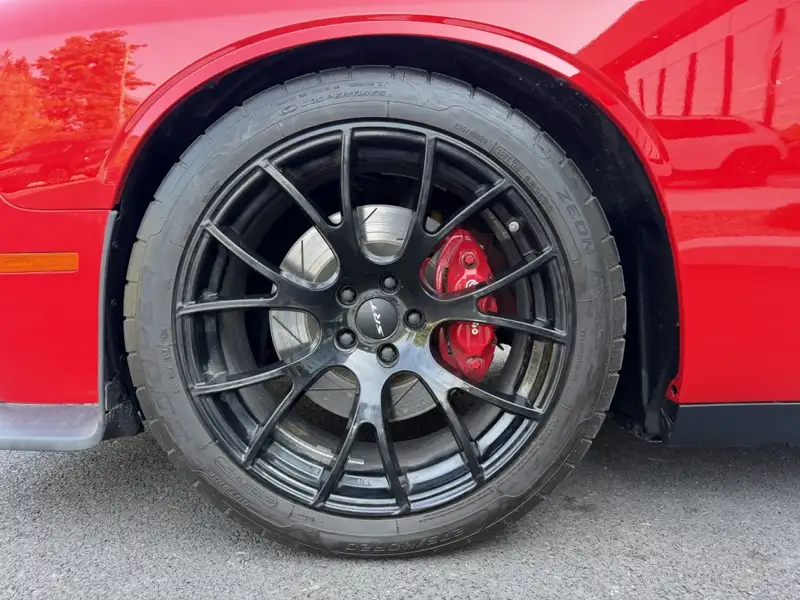 2016 Dodge Challenger SRT Hellcat, červená, 122 393 km, dovoz Kanada — foto 8 z 12