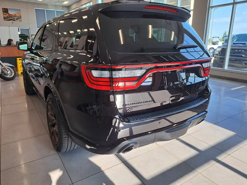 2025 Dodge Durango HELLCAT | BRASS MONKEY, červená, 76 km, dovoz Kanada — foto 8 z 12