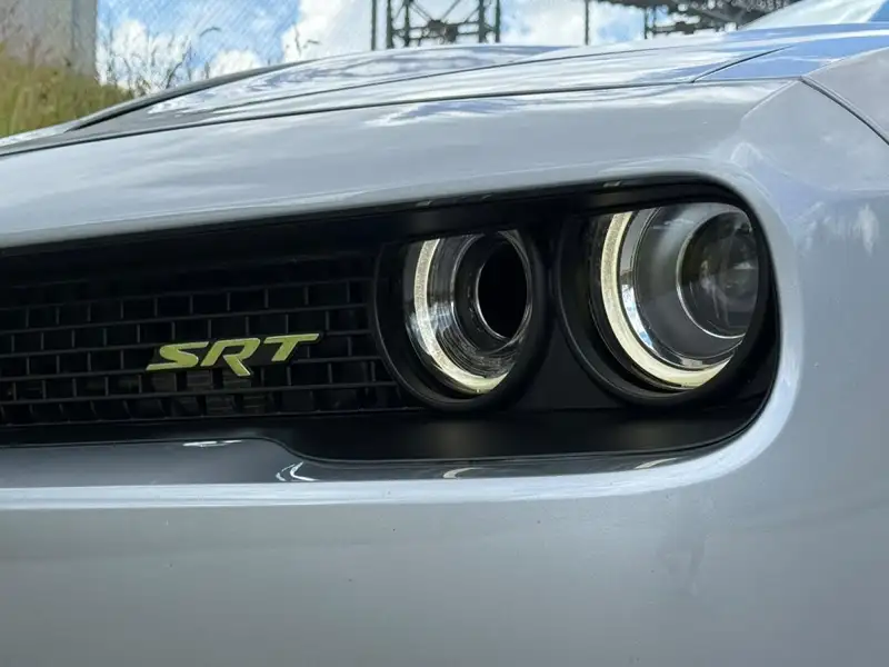 2016 Dodge Challenger Hellcat, stříbrná, 30 822 km, dovoz Kanada — foto 5 z 12
