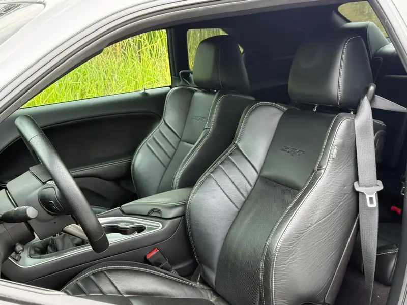 2016 Dodge Challenger Hellcat, stříbrná, 30 822 km, dovoz Kanada — foto 9 z 12