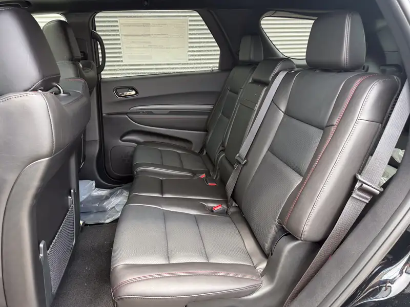 2026 Dodge Durango GT HEMI V8, černá, 10 km, dovoz Kanada — foto 12 z 12