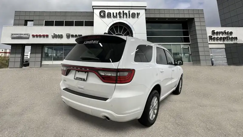 2026 Dodge Durango SXT, bílá, 15 km, dovoz Kanada — foto 6 z 12