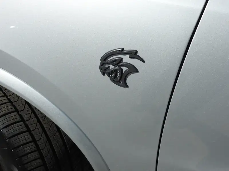 2025 Dodge Durango SRT Hellcat Silver Bullet, stříbrná, 22 km, dovoz Kanada — foto 5 z 12