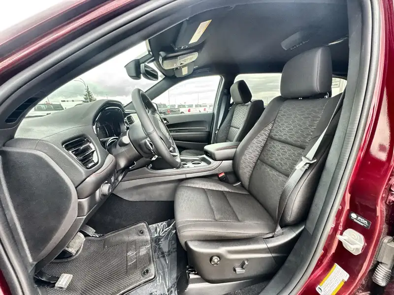 2026 Dodge Durango SXT, červená, 20 km, dovoz Kanada — foto 7 z 12