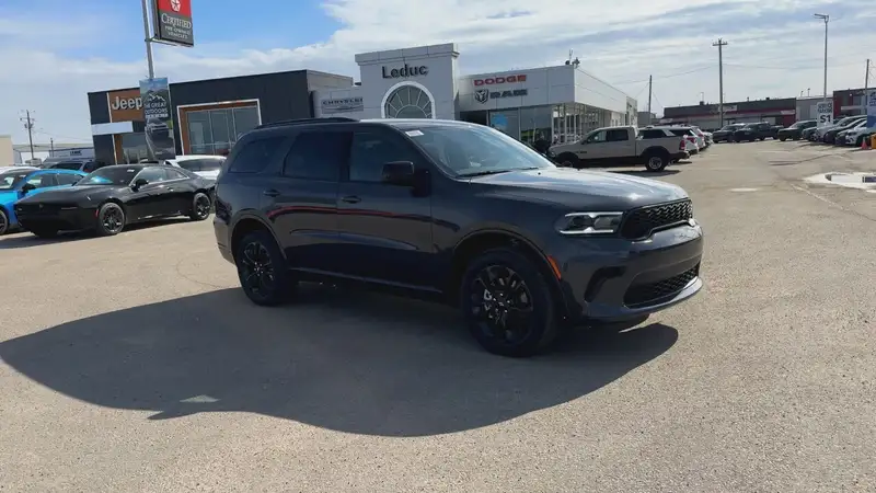 2026 Dodge Durango SXT, šedá, 19 km, dovoz Kanada — foto 2 z 12