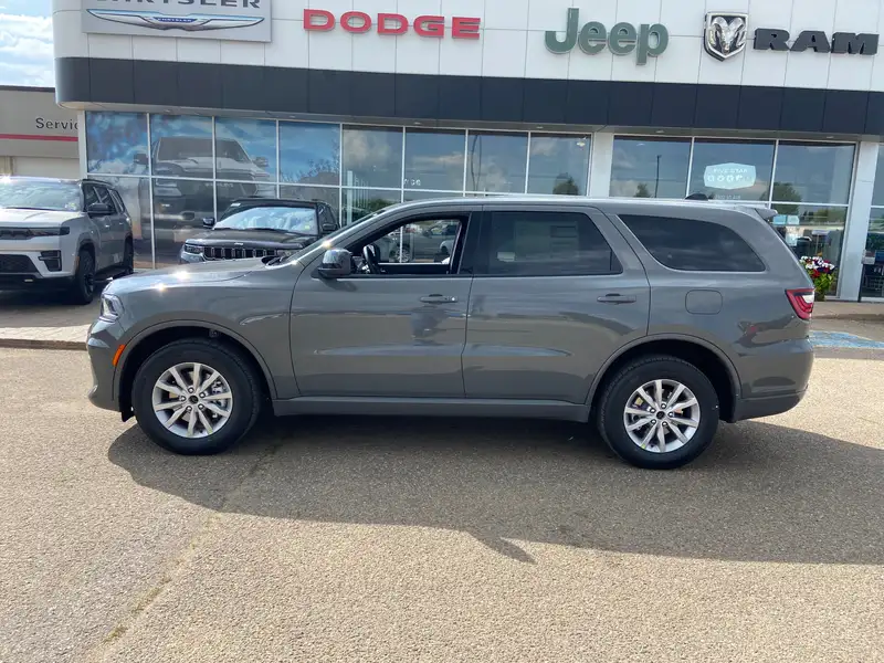 2026 Dodge Durango SXT, šedá, dovoz Kanada — foto 8 z 12