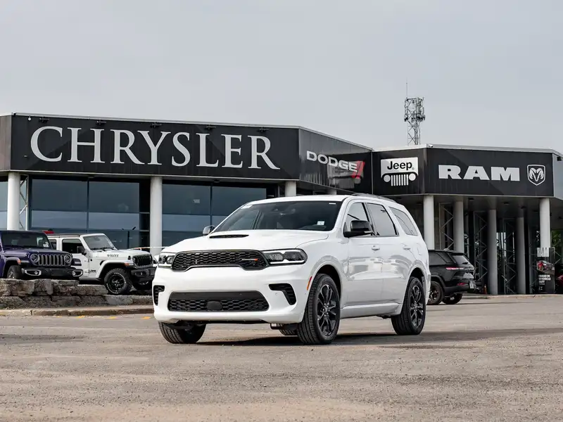 2026 Dodge Durango GT Plus, bílá, dovoz Kanada — foto 2 z 12