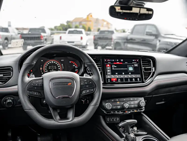 2026 Dodge Durango GT Plus, šedá, dovoz Kanada — foto 3 z 12