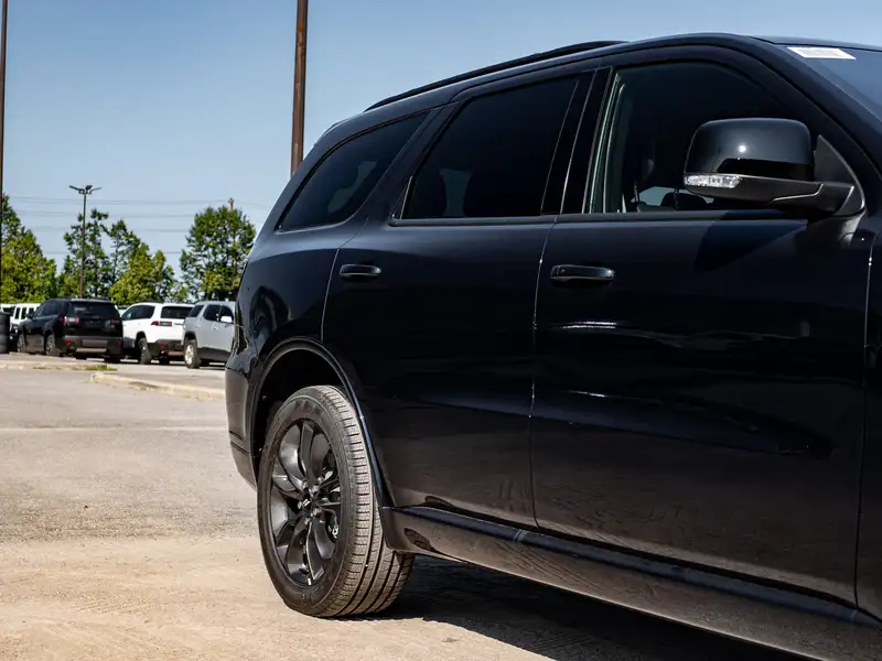 2026 Dodge Durango GT Plus, modrá, dovoz Kanada — foto 10 z 12