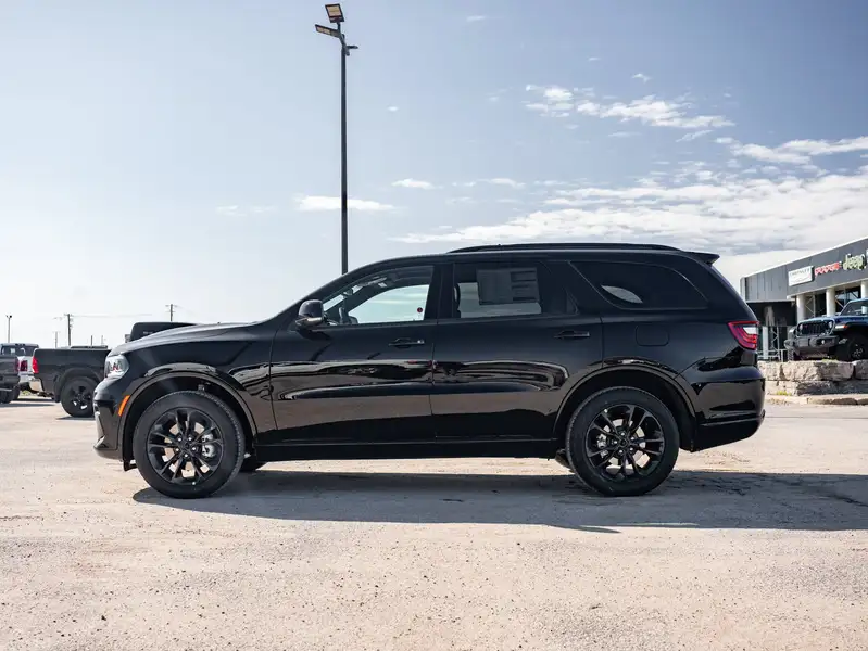 2026 Dodge Durango GT Plus, černá, dovoz Kanada — foto 5 z 12