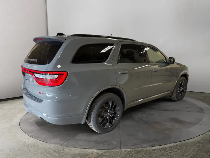 2026 Dodge Durango GT Plus, šedá, dovoz Kanada — foto 5 z 12