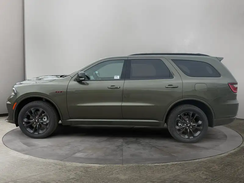 2026 Dodge Durango GT Plus, zelená, dovoz Kanada — foto 2 z 12
