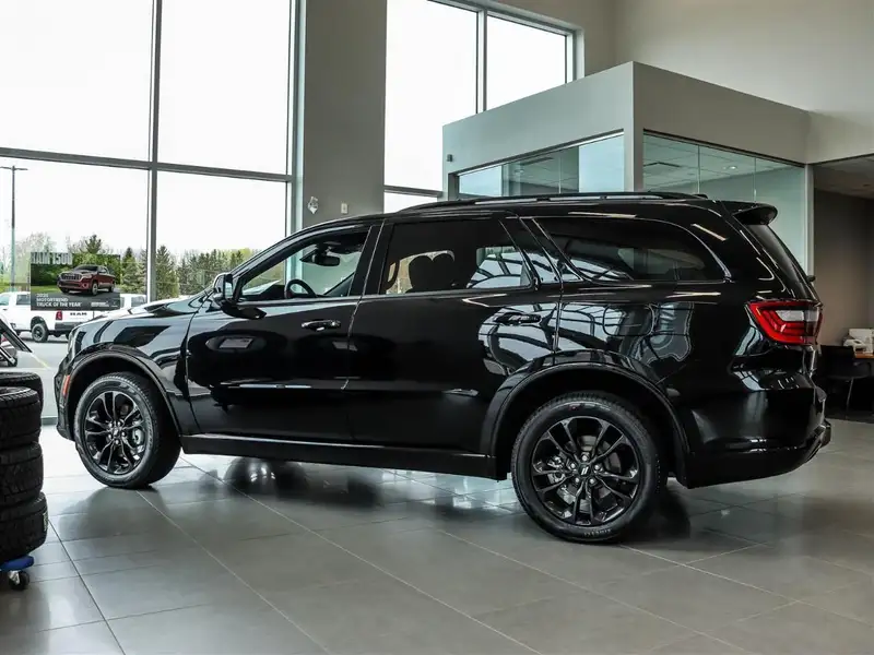 2026 Dodge Durango GT, černá, 32 km, dovoz Kanada — foto 3 z 12