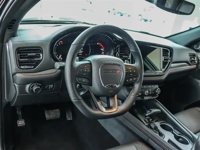 2026 Dodge Durango GT, černá, 32 km, dovoz Kanada — foto 9 z 12