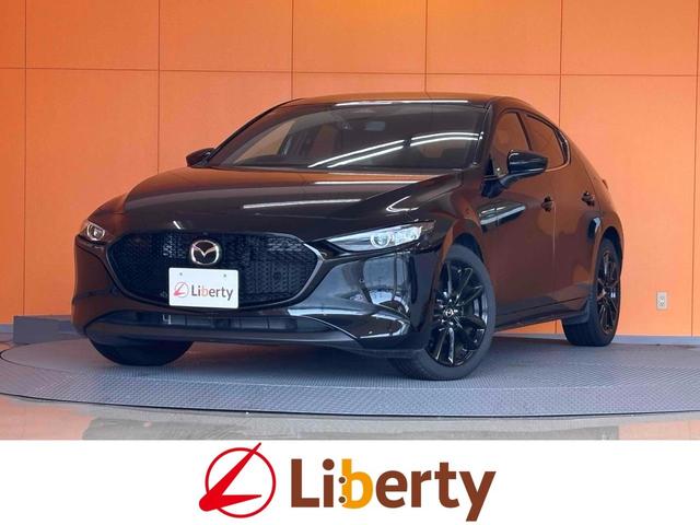 Mazda3 Fastback, černá, dovoz Japonsko — foto 1