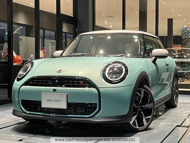 2024 MINI Others, 2 000 km, dovoz Japonsko — foto 1