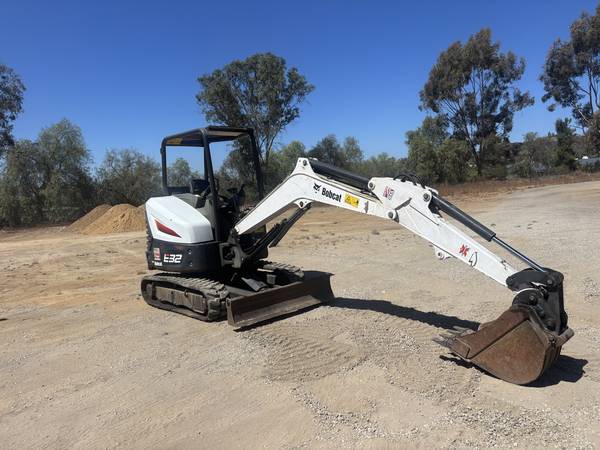Bobcat E32, dovoz USA — foto 2 z 7