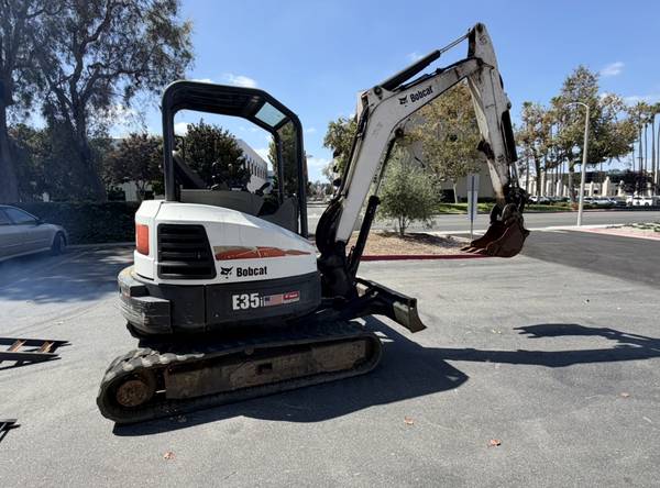 Caterpillar BOBCAT, dovoz USA — foto 2 z 7