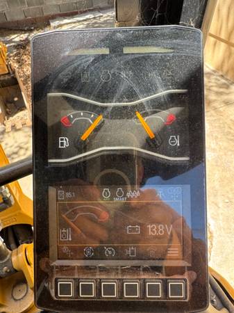 Caterpillar MINI, dovoz USA — foto 6 z 8