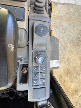 Caterpillar MINI, dovoz USA — foto 8 z 8