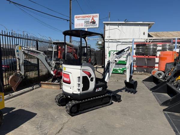 Bobcat E20, dovoz USA — foto 3 z 10