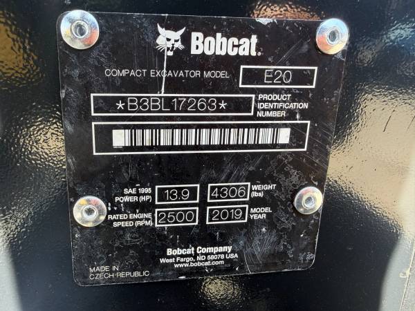 Bobcat E20, dovoz USA — foto 8 z 10
