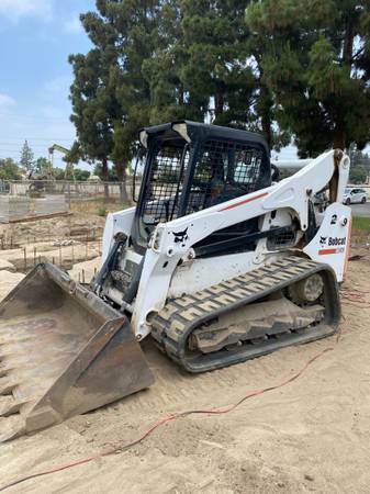 2016 T750, dovoz USA — foto 2 z 3