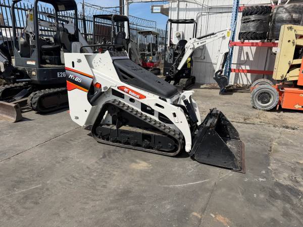 Bobcat MT85, dovoz USA — foto 5 z 12