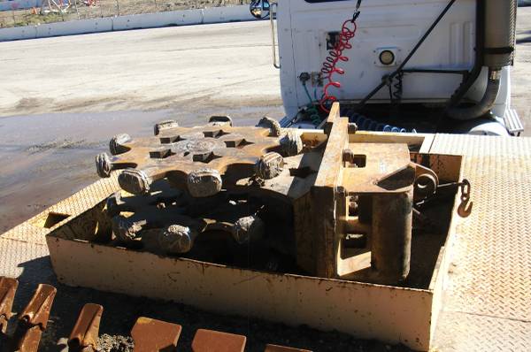 BACKHOE, dovoz USA — foto 3 z 4