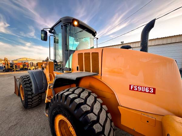 Caterpillar CASE, dovoz USA — foto 11 z 12