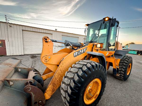 Caterpillar CASE, dovoz USA — foto 12 z 12