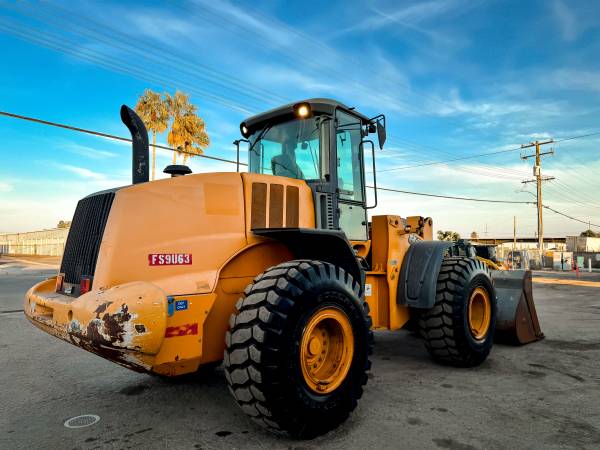 Caterpillar CASE, dovoz USA — foto 3 z 12