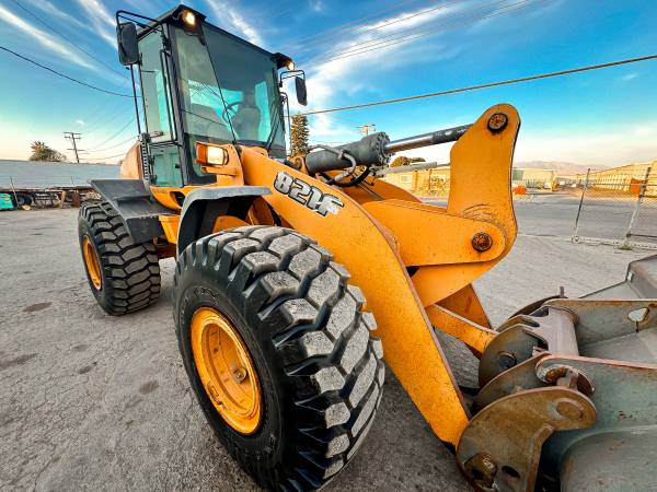 Caterpillar CASE, dovoz USA — foto 9 z 12