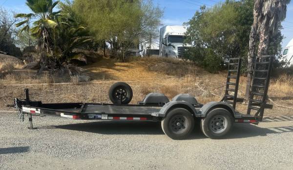 Case EQUIPMENT, dovoz USA — foto 2 z 11