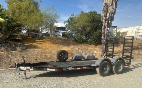 Case EQUIPMENT, dovoz USA — foto 3 z 11