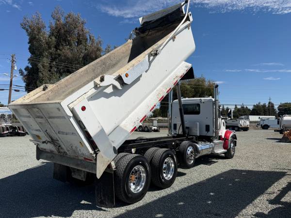 Caterpillar PETERBILT, dovoz USA — foto 8 z 12